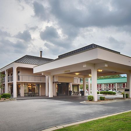 Motel 6 Fayetteville - I-95 Exteriör bild